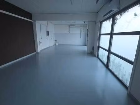 local commercial à louer  tournai