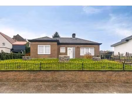 bungalow à rénover situé dans la campagne de meldert (alost)