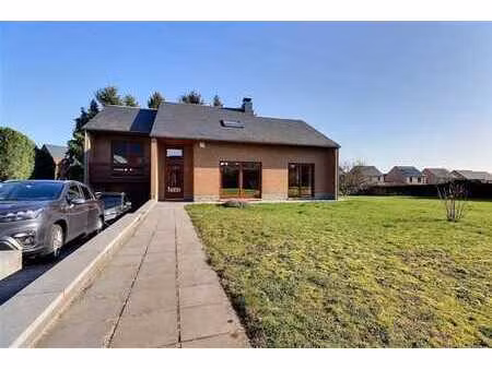 maison à louer – 4 façades – environnement calme à proximité