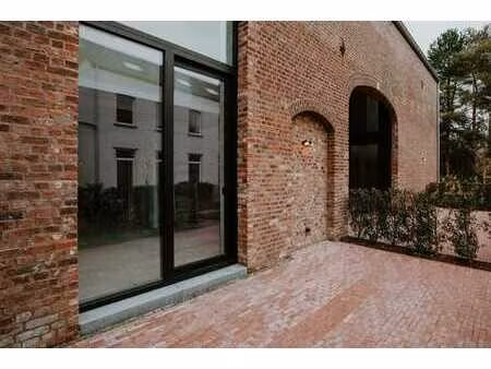 lichtrijke loftwoning binnen klassevol renovatieproject (...