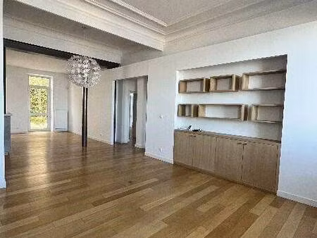 cabinet j et m plaisant