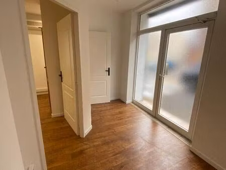 local d'activités à louer