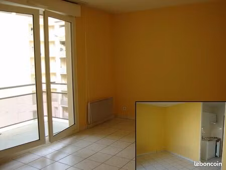 t1 / f1  centre jaude  30m2  balcon  rénové