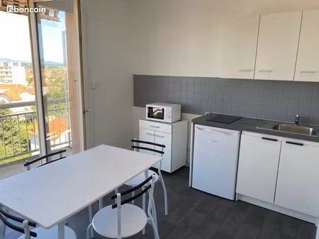 t1 meuble pour une période de 5 mois (avril à août)