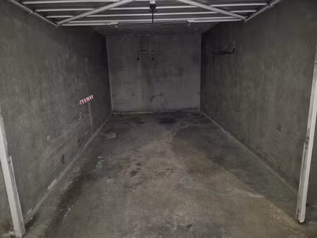 location garage 14 m² à lattes (34970)