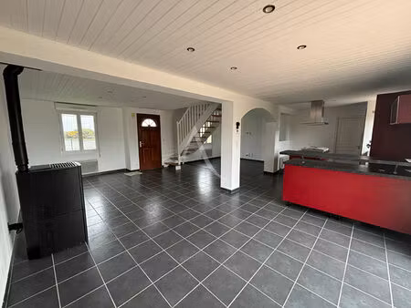 maison derval 4 pièce(s)