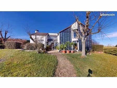 maison 9 pièces 192 m²