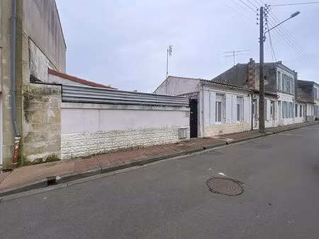 maison faubourg avec cour 69m²