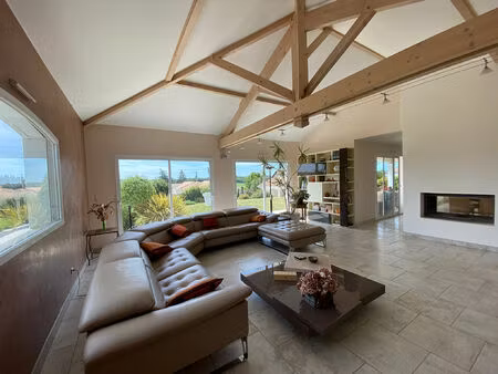 vente maison 6 pièces 233 m² chèzeneuve (38300)