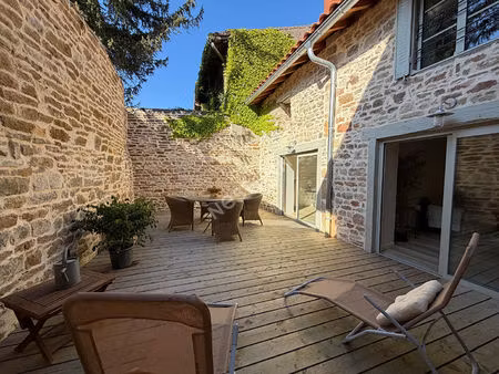 maison de village en pierres 3 chambres entièrement rénovée à proximité de toutes les comm
