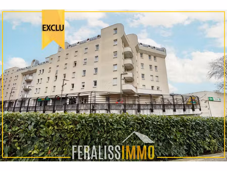 appartement f3 au pied de la gare rer