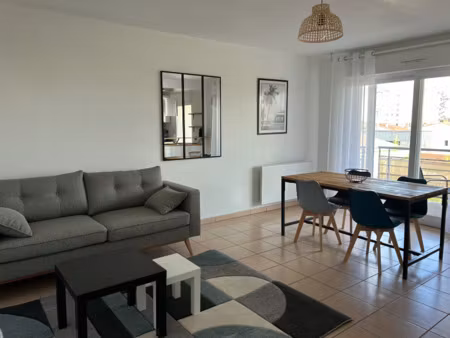 t3 meublé balcon garage parc bourran