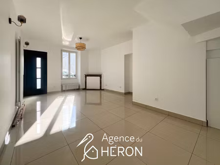 maison de ville 3 chambres jardinet