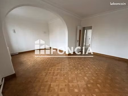appartement 3 pièces 84 m²