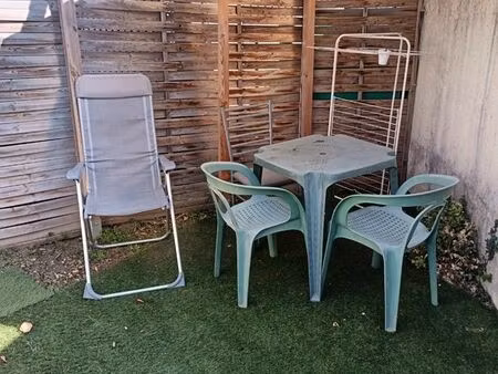 studio meublé avec jardinet