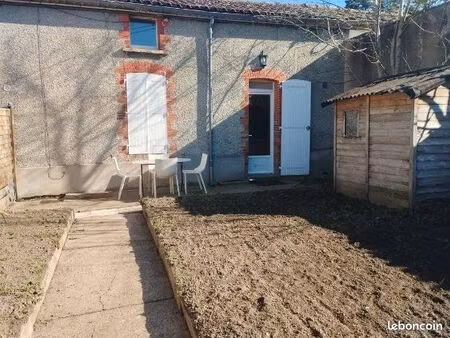 petite maison de ville t1bis en extrême centre