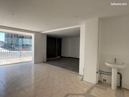 local 40 m2 saint-assiscle