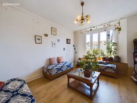 appartement 3 pièces 63 m²