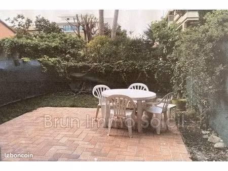 studio 1 pièce 25 m²