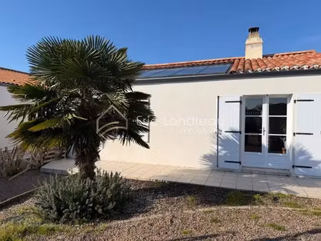 vente maison à sainte-foy (85150) : à vendre / 110m² sainte-foy