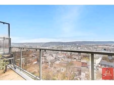 superbe penthouse 2ch + emplacement de parking