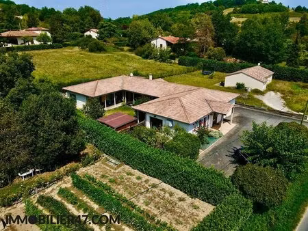 villa de plain pied avec local professionnel