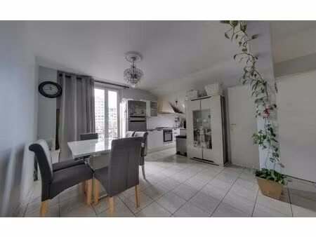 appartement aubervilliers 50 m² t-3 à vendre  199 000 €