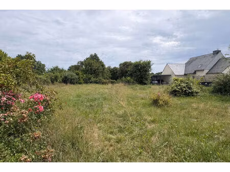 terrain à bâtir dans le bourg de crac'h