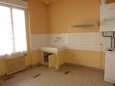 location appartement 3 pièces 54 m² à montmorillon (86500)