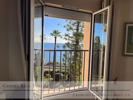 cannes/golfe-juan – studio avec vue mer et accès privé à la plage