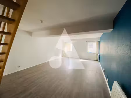 triplex delle 2 pièce(s)+ bureau 66 m2 habitable 80m² au sol