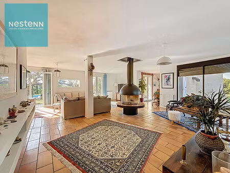 magnifique maison 9 pièces à vendre avec 3689m2 de parc  piscine  2 min de revel 31250