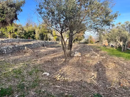 vente terrain 2200 m² à mons (83440)  190 000 €