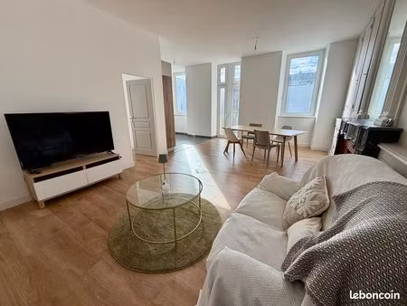 appartement 3 pièces : 95m² avec balcon