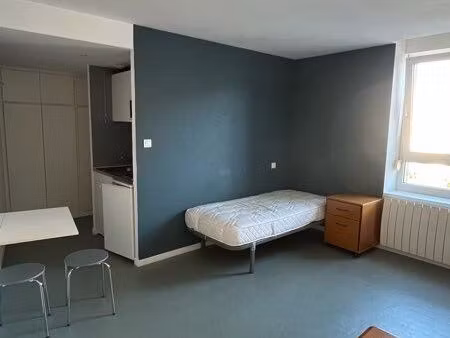 à louer - studio meublé - centre ville epinal