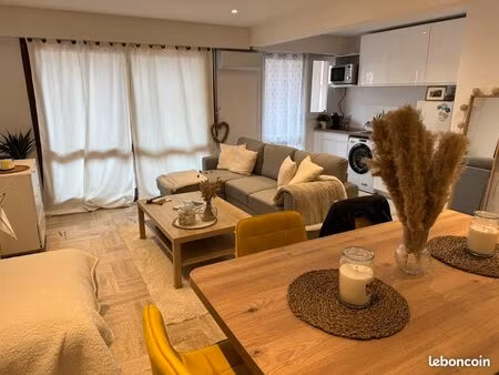 2 pièces lumineux avec belle terrasse à cannes - 49 m²