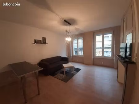 appartement type 2 proche préfecture