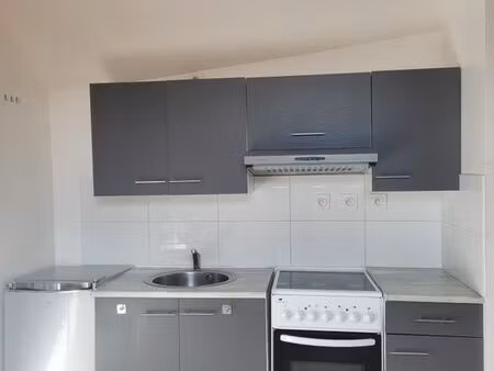 appartement à louer / semi équipé / disponibilité immédiate