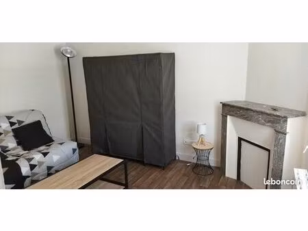 location studio meublé à saintes