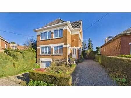 villa 4ch.  garage  jardin et caves