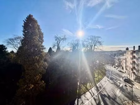 réf 2913 b - ixelles - appartement 2 chambres + terrasse