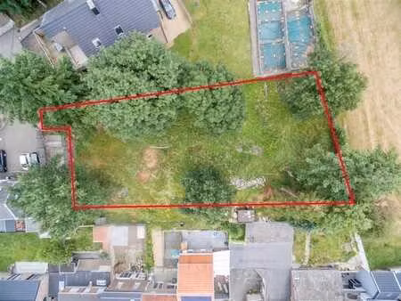 terrain libre de 1420 m²  libre de constructeur