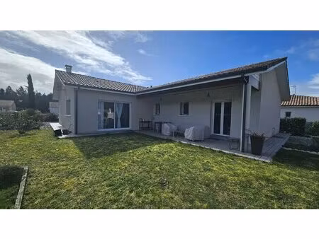 maison plain-pied 2015 – 142 m² – 4 chambres – piscine – dpe a