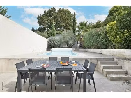 belle maison contemporaine à la cote pavée