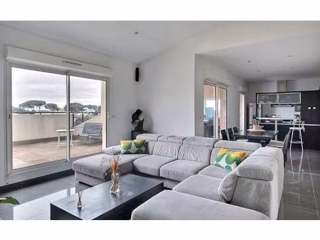 location appartement  m² t-4 à marseille 13  1 850 €