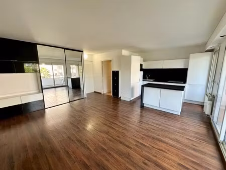 studio + parking + residence piscine + tennis + 3 trous de golf + parc 3 5 ha