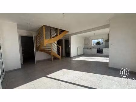 vente maison à concarneau (29900) : à vendre / 105m² concarneau