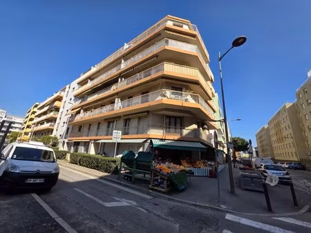 saint-laurent-du-var – square bènes – nouveau centre-ville