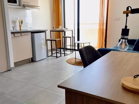 location meublée appartement 1 pièce 23.46 m² à saint denis chaudron (97490)  655 €