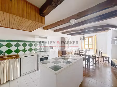 vente appartement 5 pièces 105 m² entrevaux (04320)